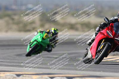 media/Jan-15-2026-Racers Edge (Thu) [[dfebeb70ab]]/3-B Group/Session 2 (Turn 11)/